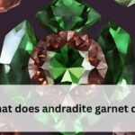 What does andradite garnet do?